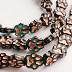 Dark transparent green paws...