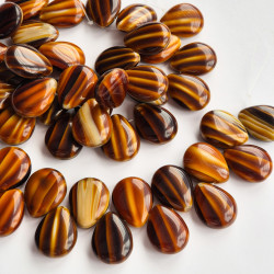 Brown drops with light and...